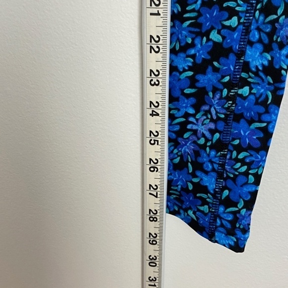 Pop Fit Leggings NWOT Womens Med Blue Black Floral Side Pockets Super Stretchy - Picture 7 of 9